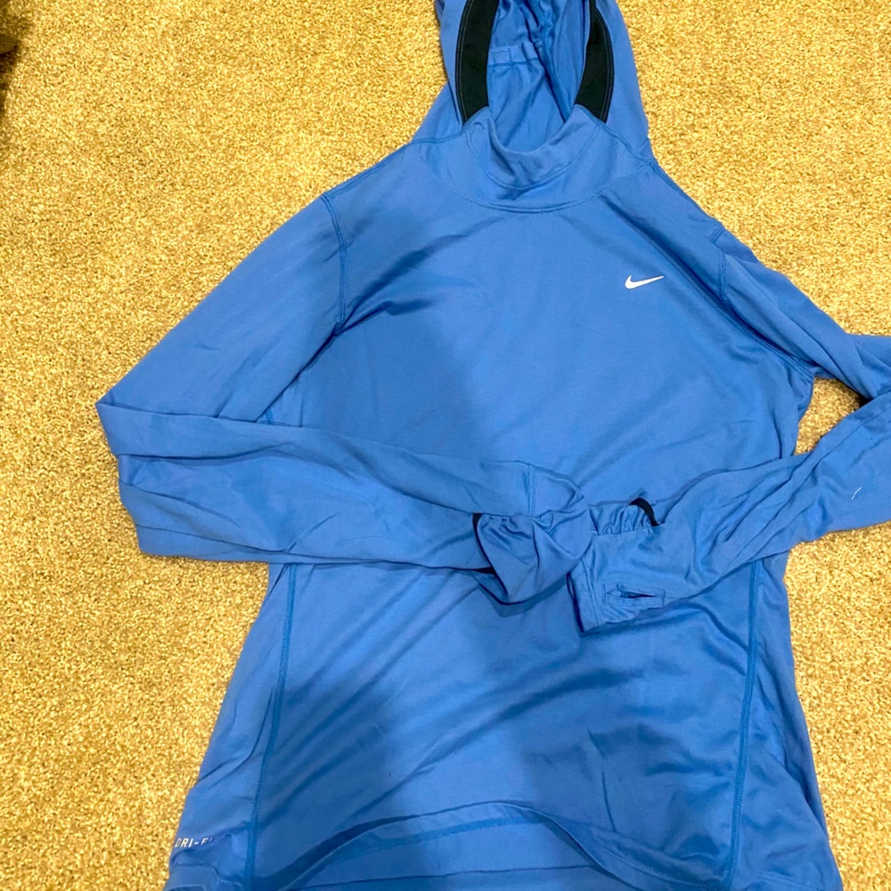 Nike top